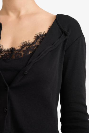 تيشيرت ردن طويل مضلع سليم فيت بياخة V