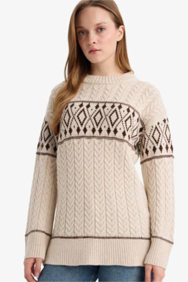 بلوز صوف تريكو قصة عادية منقوش