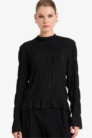 تيشيرت ردن طويل منسوج قصة عادية وياخة مستديرة