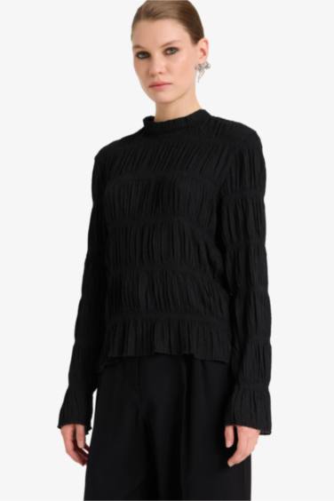 تيشيرت ردن طويل منسوج قصة عادية وياخة مستديرة