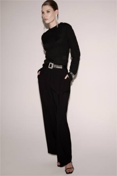 تيشيرت ردن طويل منسوج قصة عادية وياخة مستديرة