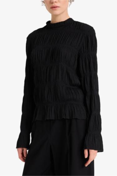 تيشيرت ردن طويل منسوج قصة عادية وياخة مستديرة