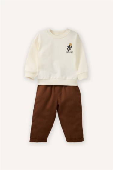 سيت بيبي ولادي بطبعة شعار قماش خفيف - قطعتين