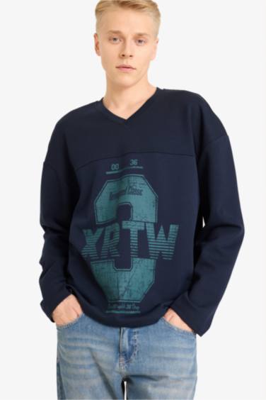 Boxy Fit V-Neck Slogan Print Sweatshirt