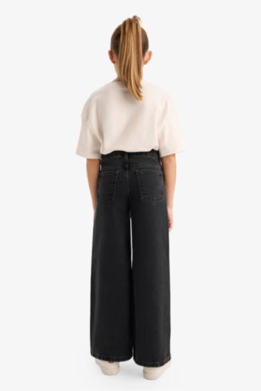 Прямые джинсы для девочек с новогодней тематикой и декором из камней