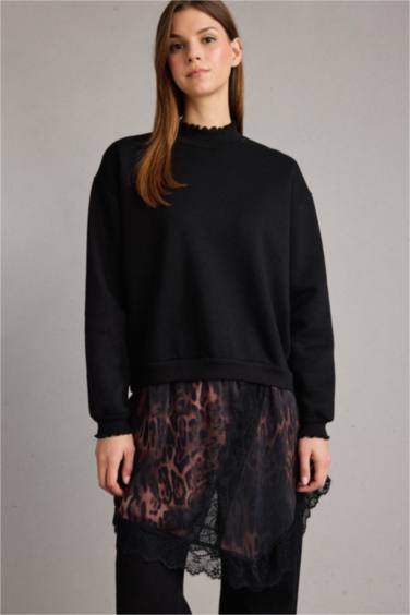 Bisiklet Yaka Etek Ucu Leopar Desenli Sweatshirt