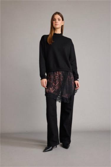 Bisiklet Yaka Etek Ucu Leopar Desenli Sweatshirt