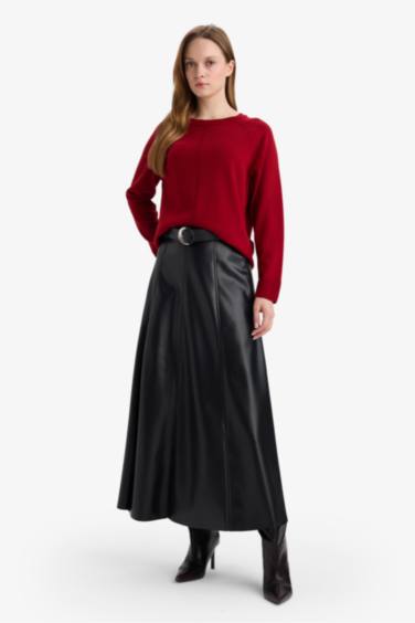 تنورة جلد صناعي بقصة A