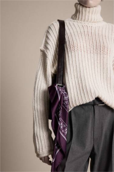 سكارف نسائي ستان منقوش