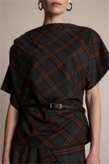 بلوزة كاروهات نص طويل فلانيل وياخة عالية