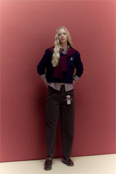 Свитер с V-образным вырезом Slim Fit