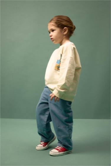 بنطرون جينز ولادي قصة عادية برجل عادي