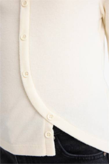 Girl Crew Neck Buttoned Long Sleeve T-Shirt