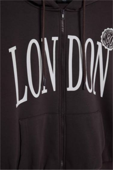 جاكيت رياضي اوفر سايز مطبوع قماش سميك