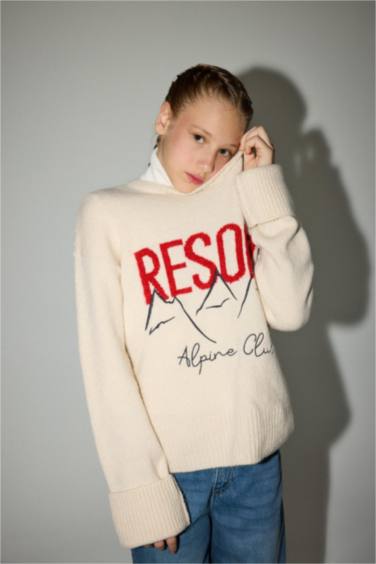 Girl Regular Fit Crew Neck Pullover