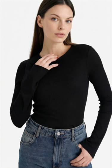 Woman Long Sleeve T-Shirt