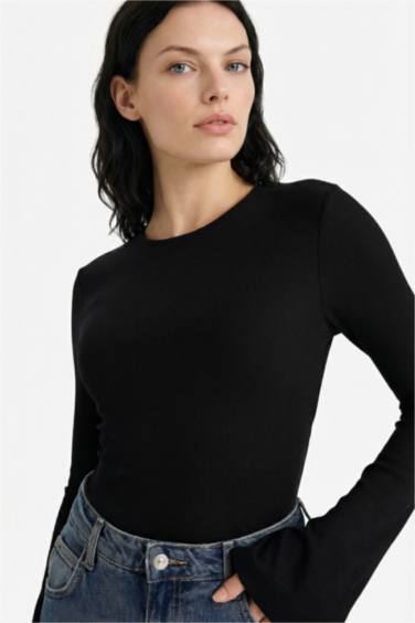 Woman Long Sleeve T-Shirt