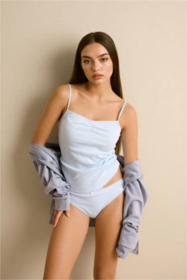 فانيلة مضلع قصة عادية