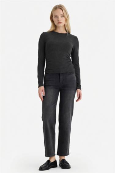 Woman Long Sleeve T-Shirt