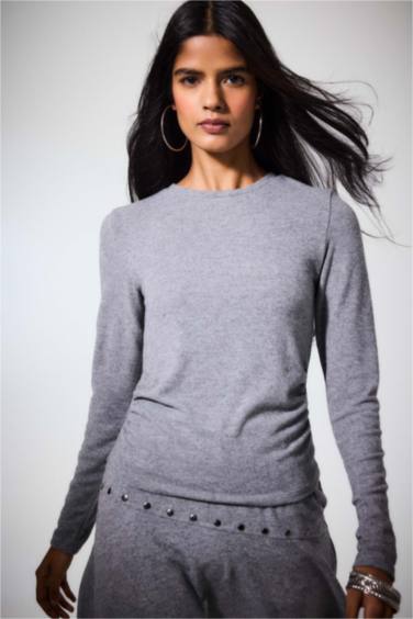 Fitted Crew Neck Long Sleeve T-Shirt