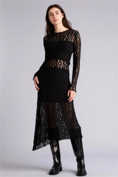 تيشيرت كم طويل دانتيل مخصر برقبة مستديرة