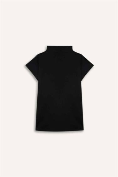 Slım Fıt Yarım Balıkçı Yaka Tişört