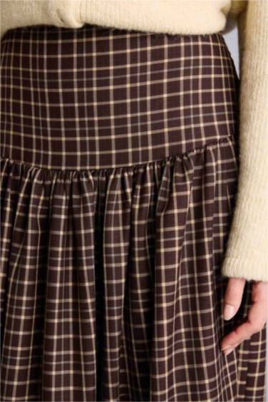 تنورة طويل مطبوعة قصة A