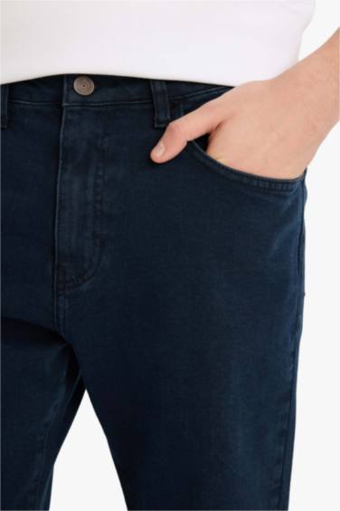 Tapered Fit Jean Pantolon