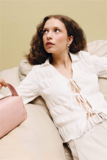 Fıtted Önden Bağlamalı Dokulu Bluz - Görsel 3