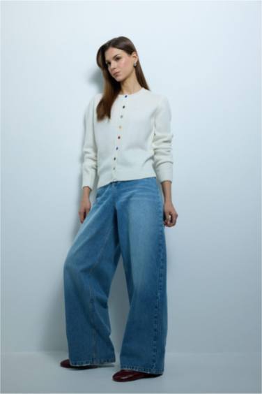 بنطلون جينز قصة مريحة