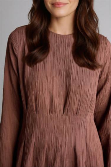 Krinkıl Kumaş Elbise - Görsel 5