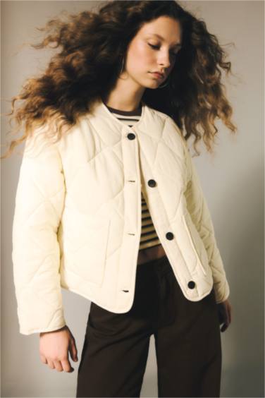 Oversıze Kapitoneli Mont - Görsel 3