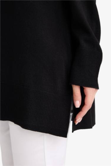 بلوزة طويلة بيزك سادة قصة عادية وفتحة