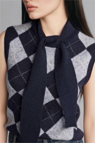 Fıtted Şal Yaka Baklava Desenli Süveter - Görsel 4