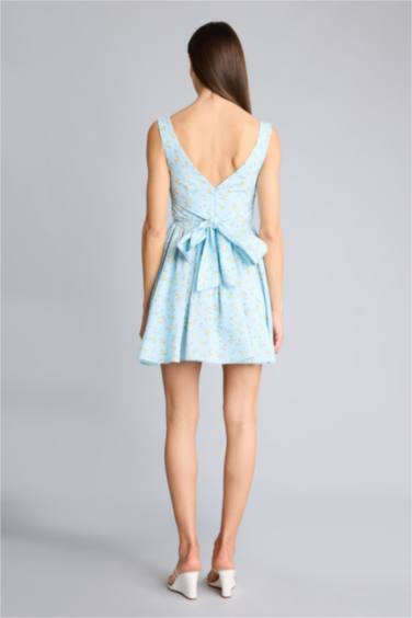 Afra x Defacto V Yaka Floral Poplin Kolsuz Mini Elbise - Görsel 5