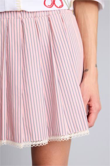 Afra x Defacto Pilise Normal Bel Poplin Mini Etek - Görsel 4