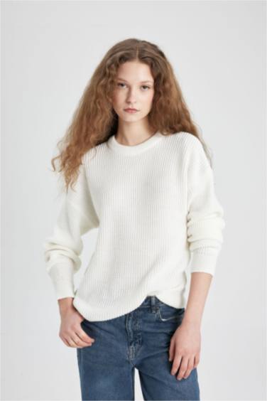 بلوز صوف قصة عادية بياخة مستديرة