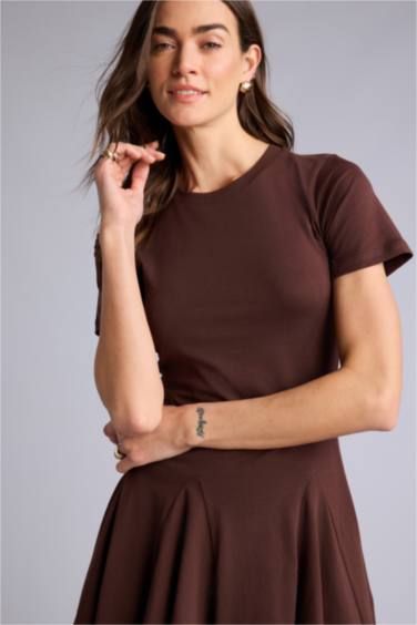 A Kesim Pamuklu Kısa Kollu Mini Elbise