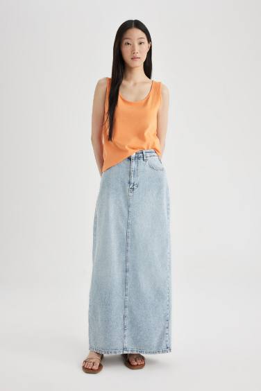 تانك توب سليم فيت برقبة مستديرة بدون كم