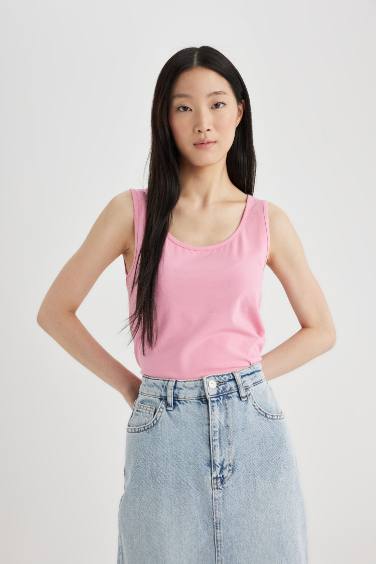 تانك توب سليم فيت برقبة مستديرة بدون كم