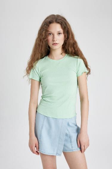 تيشيرت نص كم سليم فيت برقبة مستديرة