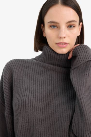 Oversize Geniş Kalıp Balıkçı Yaka Triko Kazak