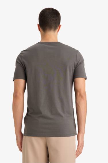 Slim Fit дөңгелек жағалы қысқа жеңді футболка