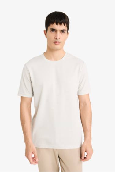 Slim Fit денеге қонымды дөңгелек жағалы қысқа жеңді футболка