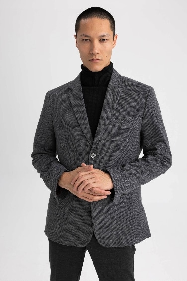 Ерлерге слим пішімі Блэйзер