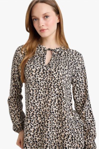 Regular Fit Bisiklet Yaka Leopar Desenli Uzun Kollu Bluz