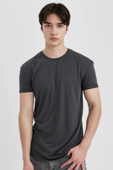 Long Muscle Fit Crew Neck Basic T-Shirt