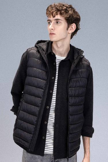 Hooded Zipper Closure Pocketed Thin Puffer Vest