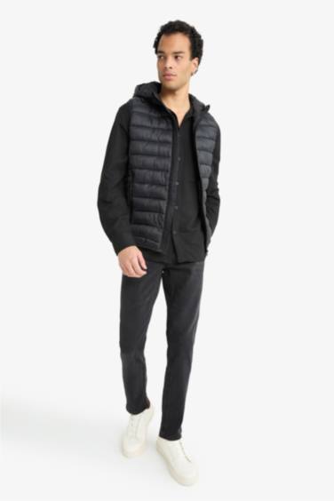 Slim Fit Dar Kesim Kapüşonlu Fermuarlı Yelek