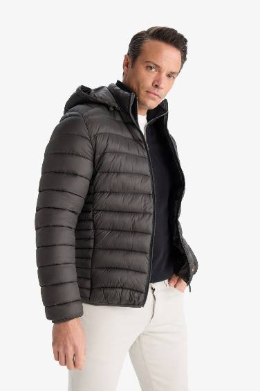 Su İtici Slim Fit Dar Kesim İç Cep Detaylı Kapüşonlu Fermuarlı Cepli Şişme Mont